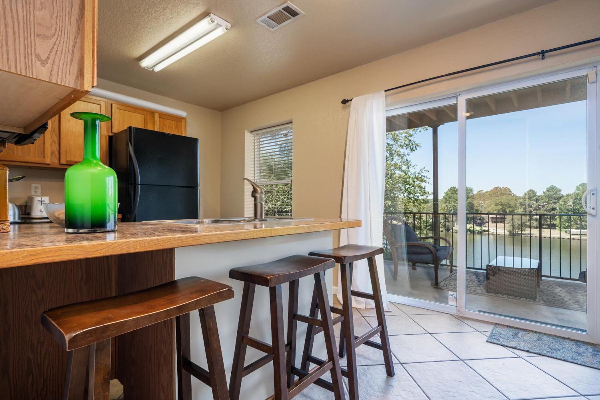 Ember'S View, Spa City Jewel- Lovely Lake Condo Hot Springs Exterior foto